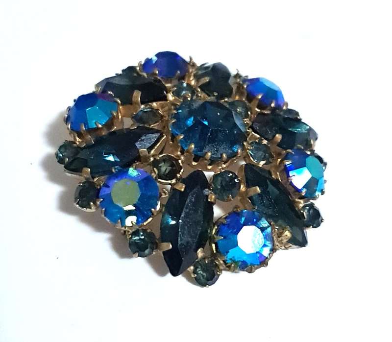 Vintage Czech/Bohemian Blue Crystal Aurora Borealis Rhinestone Brooch c1950
