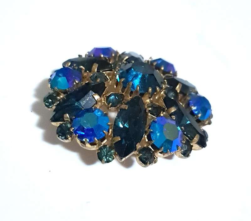 Vintage Czech/Bohemian Blue Crystal Aurora Borealis Rhinestone Brooch c1950