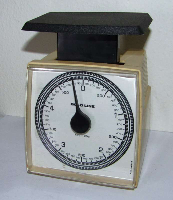 Retro Gold Line Kitchen Scale Made in Ireland c1970