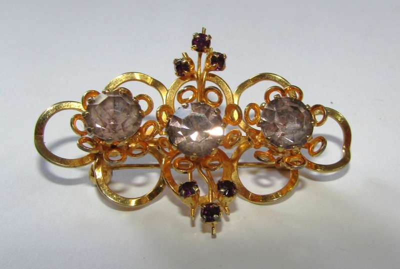 Vintage Victorian Style Gold Tone Brooch Pin with Amethyst Rhinestones