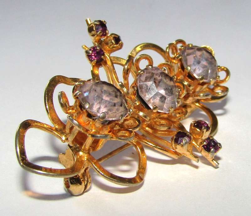 Vintage Victorian Style Gold Tone Brooch Pin with Amethyst Rhinestones