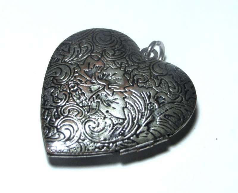 Vintage Silver Plated Engraved Heart Shaped Photo Locket