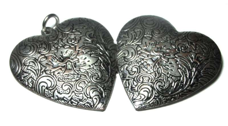 Vintage Silver Plated Engraved Heart Shaped Photo Locket
