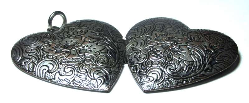 Vintage Silver Plated Engraved Heart Shaped Photo Locket