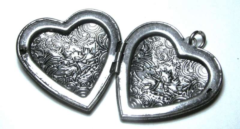 Vintage Silver Plated Engraved Heart Shaped Photo Locket