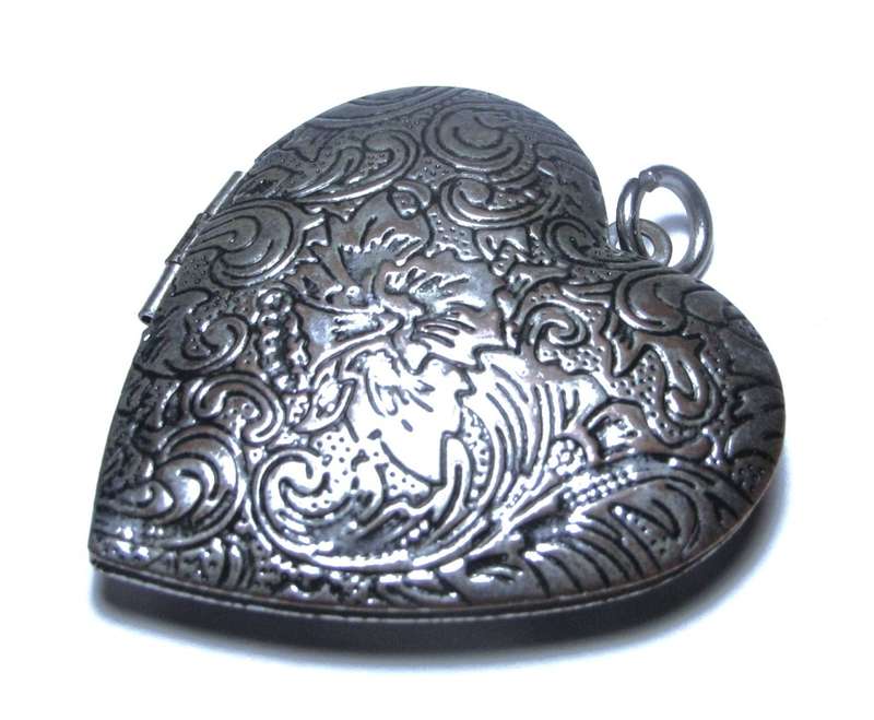 Vintage Silver Plated Engraved Heart Shaped Photo Locket