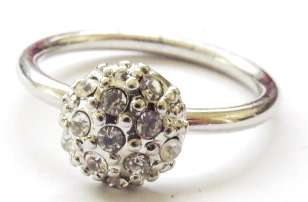 Small fashion ring with cluster of sparkling stones (Size 9)