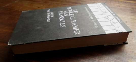De donkere kamers van Damokles, by W. F. Hermans, Academica, 1979  ISBN 0868740373