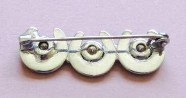 Vintage silver tone and sparkling clear stone horseshoe brooch pin
