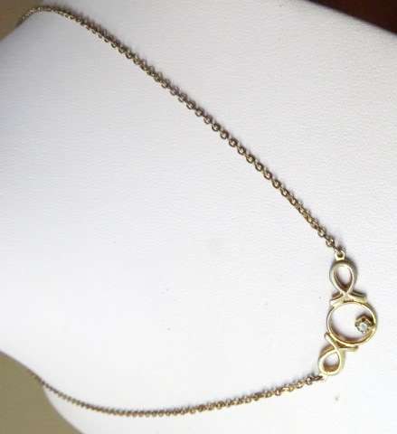 Vintage gold plated chain with pendant