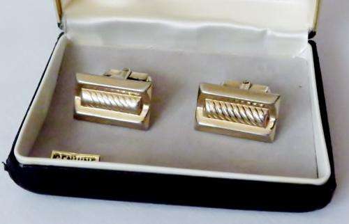 Vintage gold tone Anson cufflinks in their original case