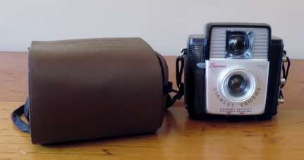 Vintage Kodak Brownie Starlet camera in original leather case