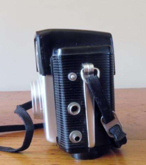 Vintage Kodak Brownie Starlet camera in original leather case 