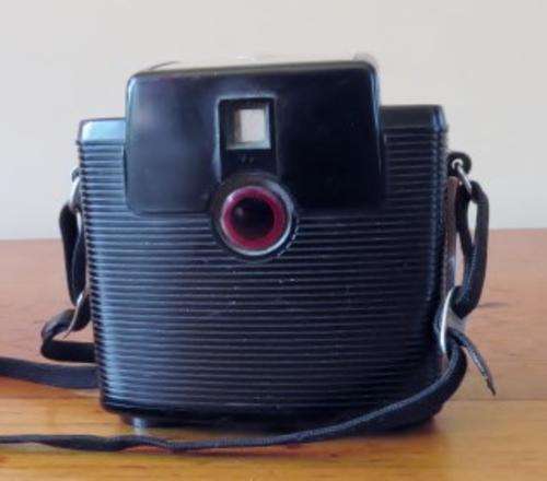 Vintage Kodak Brownie Starlet camera in original leather case 