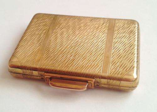 Vintage 1950s KIGU Bon Voyage travel powder compact