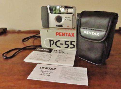 Pentax PC-550 35mm Autofocus compact camera in original box with instructions and protective case