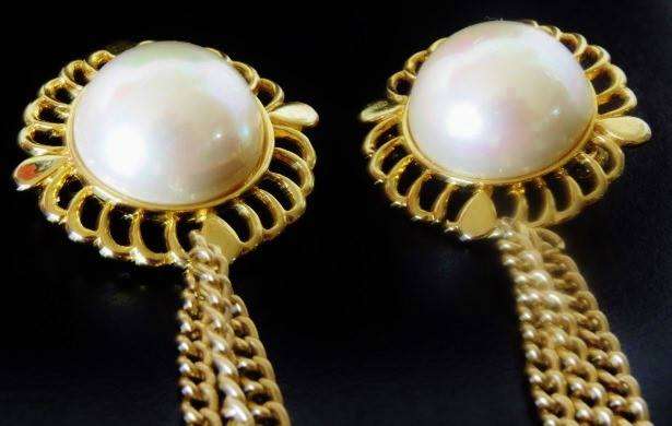 Vintage gold tone faux pearl double brooch pin connected with three chains