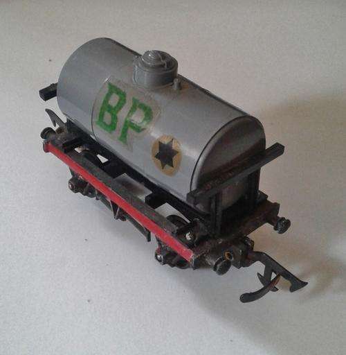 Vintage Tri-ang Railways "OO" gauge scale models R. 12 Tank Wagon in original box