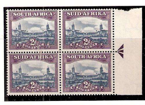 2d ISSUE 13 RIGHT ARROW BLOCK WITH V 3