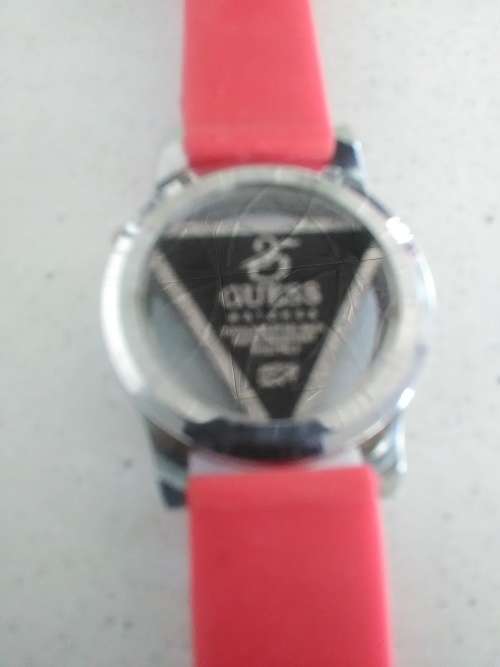 GUESS WATCH JAPAN MOV'T WATER RESISTANT BATTERY FLAT NOT TIKING !