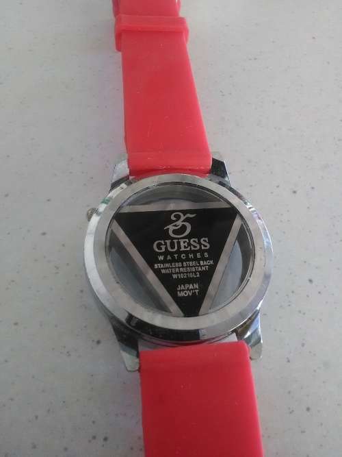 GUESS WATCH JAPAN MOV'T WATER RESISTANT BATTERY FLAT NOT TIKING !