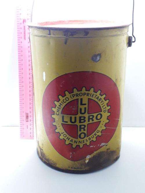 OLD LUBRO 5KILOGRAM TIN WITH CONTENTS IN MADE IN JOHANNESBURG IN THE OLD SA