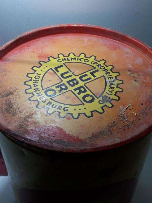 OLD LUBRO 5KILOGRAM TIN WITH CONTENTS IN MADE IN JOHANNESBURG IN THE OLD SA