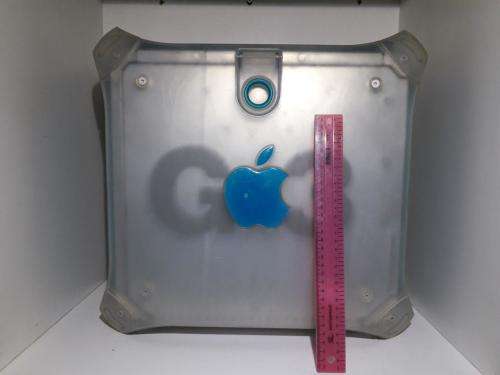 APPLE MAC G3 STEEL AND COVER PLASTIC COMPUTER BOX WITH SOME GOODIES INSIDE ! UP FOR GRABS
