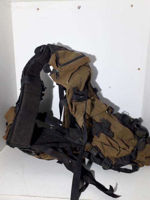 SANDF FULL BROWN BACK PACK GREAT FOR CAMPING OR GOING TO WAR WITH SIDE PACK R1 MAG!