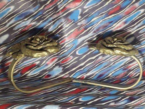 STUNNING VINTAGE GOLD COLOR CURTAIN HOLD-BACKS