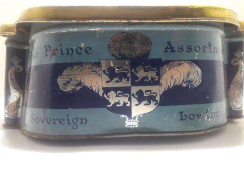 ANTIQUE PRICE TIN UP FOR GRABS, ITS A MUST HAVE !
