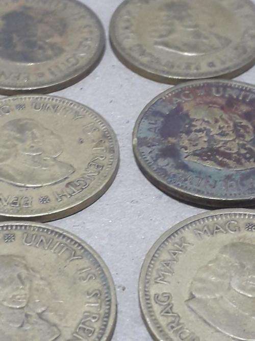 JOB LOTT OF COINS UP FOR GRABS , SEE PICS ! 17 COINS IN TOTAL !