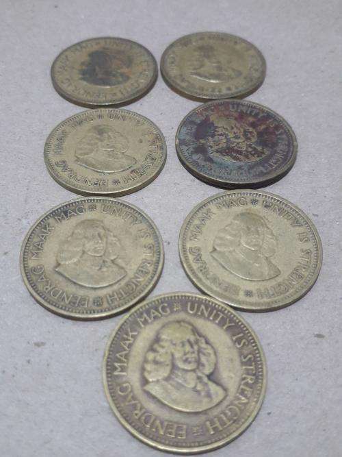 JOB LOTT OF COINS UP FOR GRABS , SEE PICS ! 17 COINS IN TOTAL !