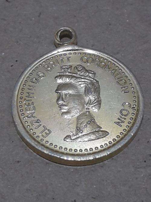 CORONATION COIN ELIZABETH " 2 UP FOR GRABS R1 AUCTION