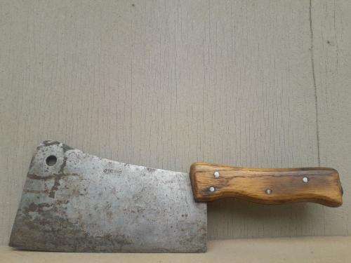 RARE ! ANTIQUE INTALICUS PREMANA WOODEN AND STEEL BUTCHERS BLADE UP FOR GRABS !