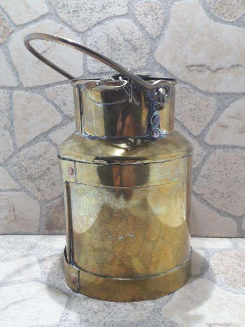 THE GOLDEN  MEDIUM MILK JUG UP FOR GRABS- AWESOME CONDITION!