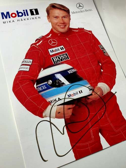 100% ORIGINAL - MIKA HAKKINEN - 21.0 x 14.5 - HANDSIGNED AUTOGRAPH