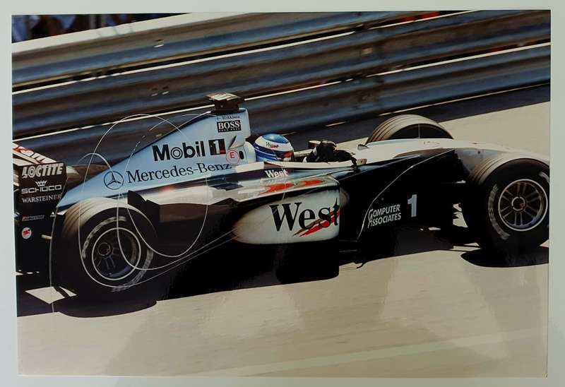 ORIGINAL AUTOGRAPH - MIKA HAKKINEN