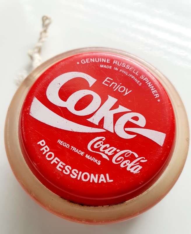 VINTAGE COCA COLA YOYO - STUNNING PIECE