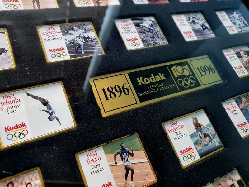 1996 KODAK - 22 PINS - A CENTURY OF OLYMPIC EXCELLENCE - FRAMED