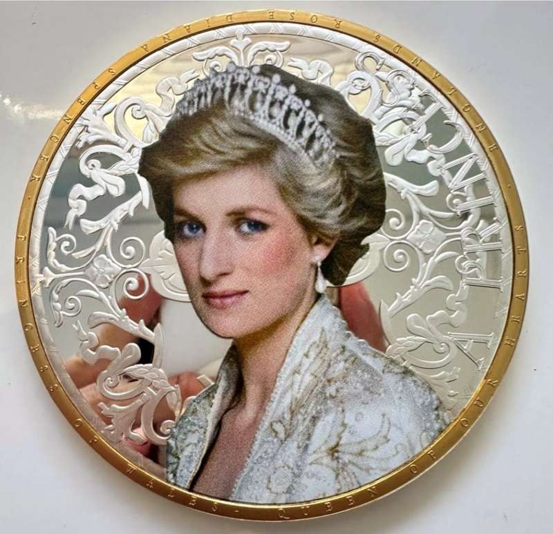 TOP XXXL GIANT 100mm MEDAL - DIANA - A PRINCESS -  SEALED WITH CERTIFICATE