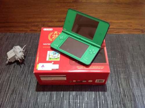 Nintendo DS XL Green