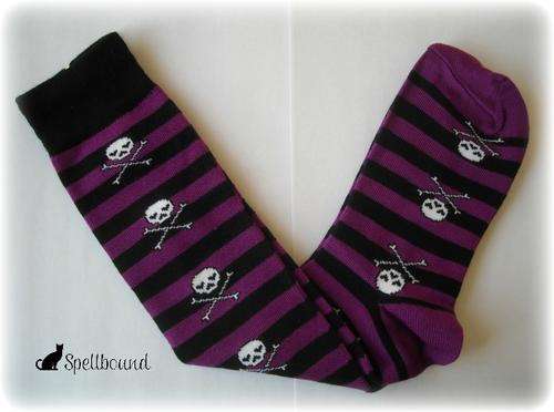 Skull Socks (knee high)