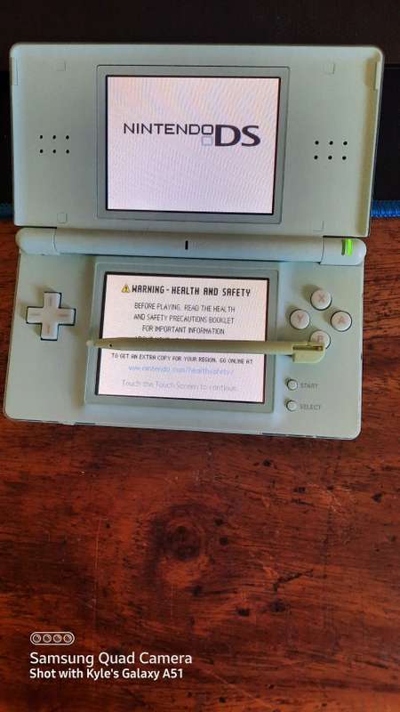 Nintendo DS Lite good as new