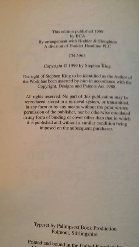 BOOKS - The Girl Who Loved Tom Gordon - Stephen King