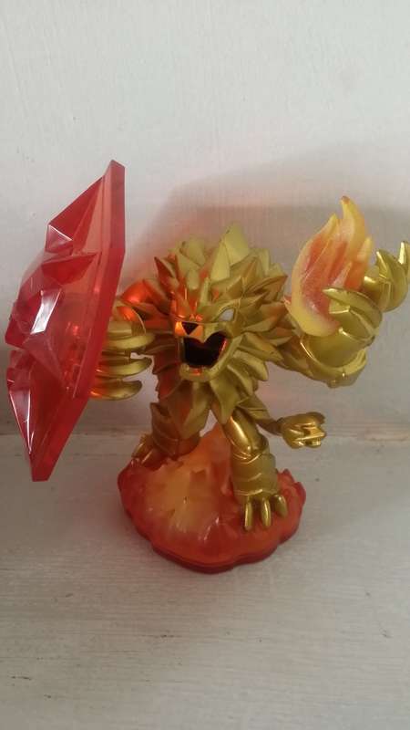 Skylanders  Figurine Gold Wildfire Giant