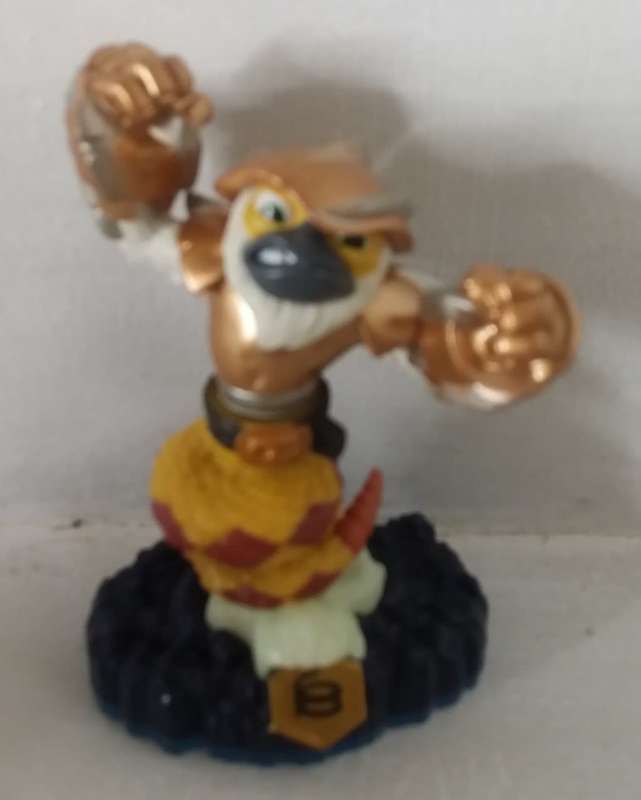 Activision  Skylanders  Figurine  10 cm