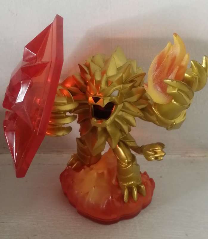 Skylanders  Figurine Gold Wildfire Giant