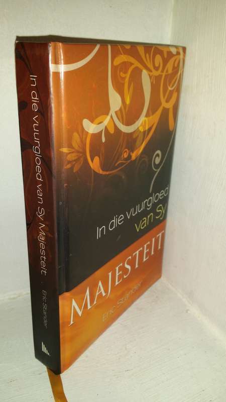 BOOKS - In die vuurgloed van Sy Majesteit