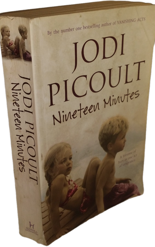 BOOKS SALE - Nineteen Minutes , a Lifetime of hurt in one act of Vengeance - Jodi Picoult